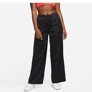Nike Active Wide Leg Fleece Lined Drawstring Athletic Black Pant size medium